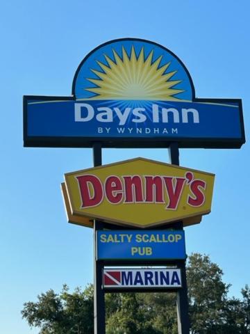 Days Inn By Wyndham Crystal River Dış mekan fotoğraf